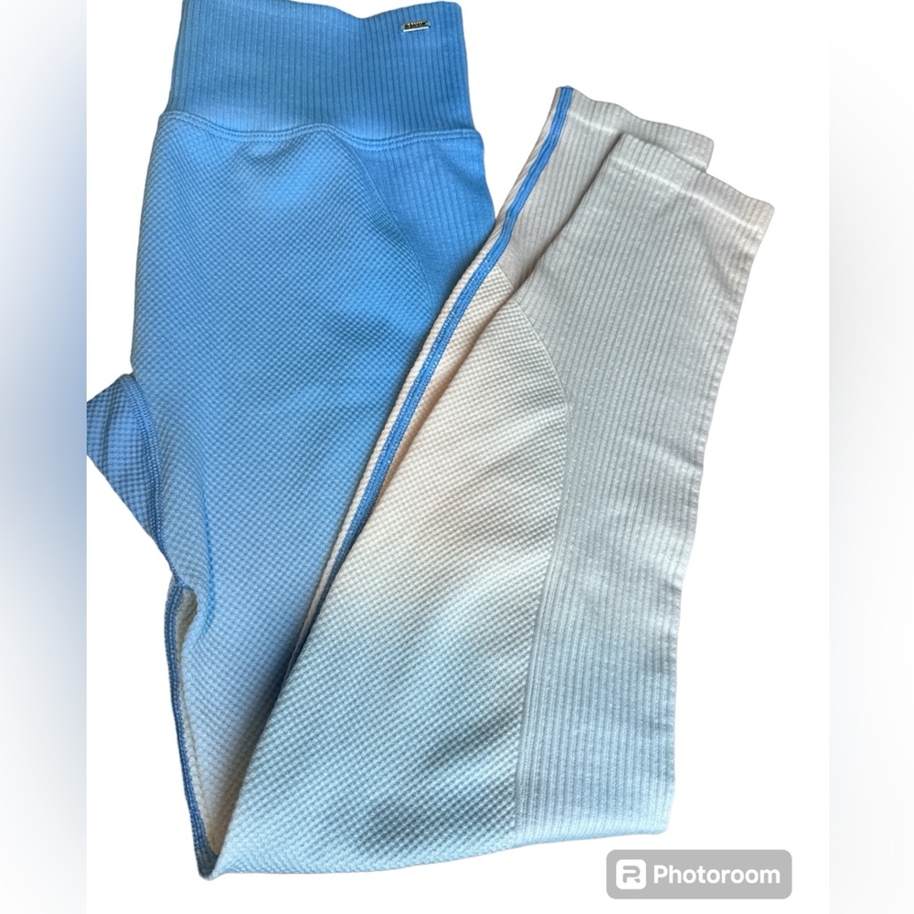 Victoria's Secret Blue and White Ombré Leggings